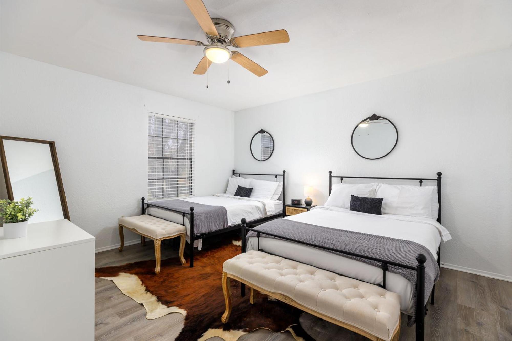 Timeless-Texas-Inn - Heated Pool Oasis & Lux Vibe Раунд Рок Екстериор снимка