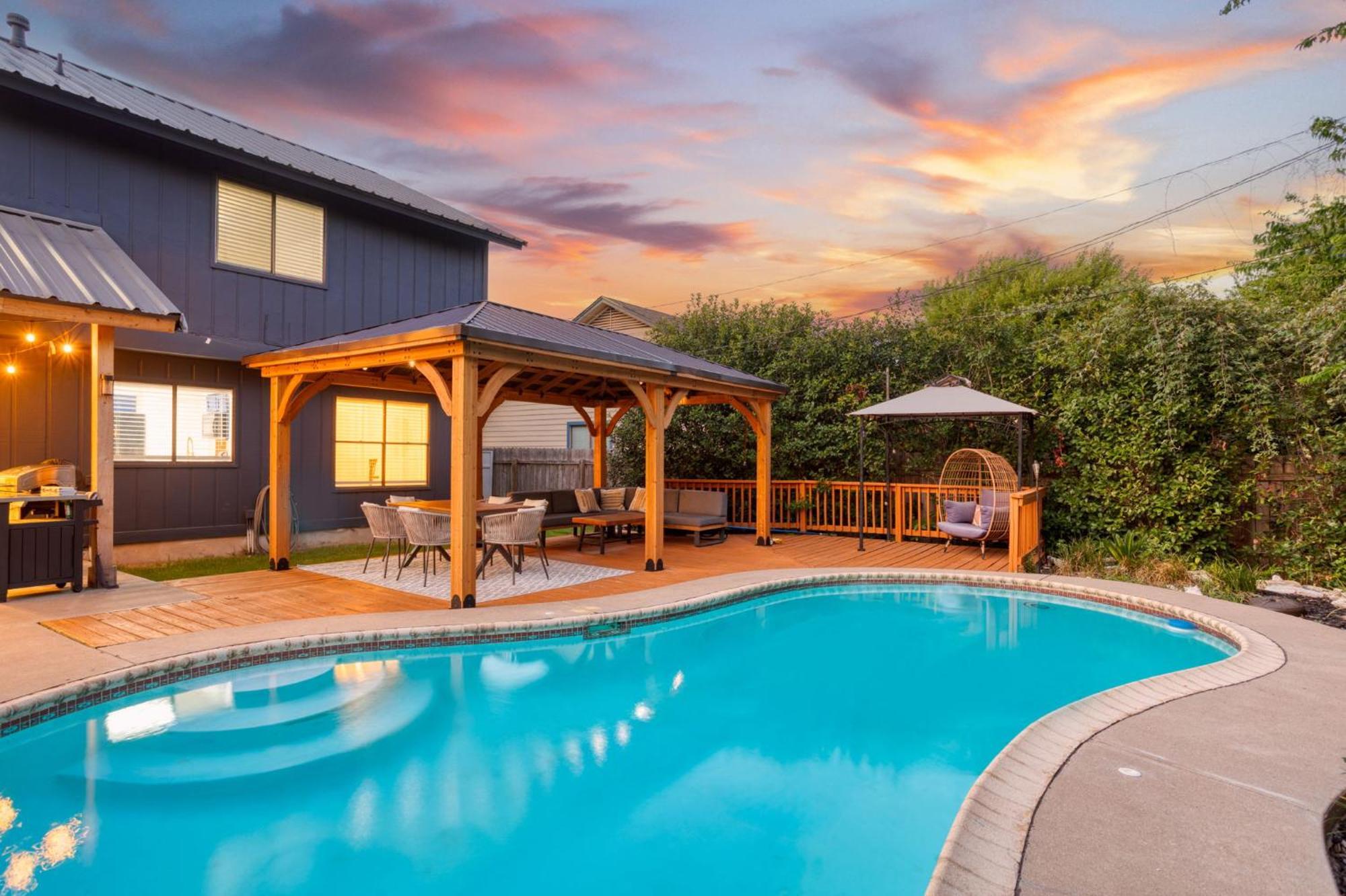 Timeless-Texas-Inn - Heated Pool Oasis & Lux Vibe Раунд Рок Екстериор снимка