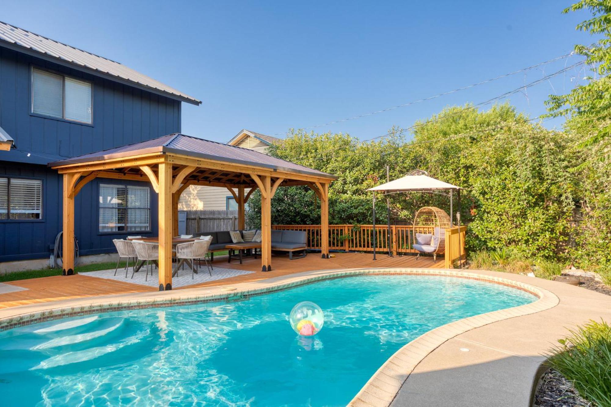 Timeless-Texas-Inn - Heated Pool Oasis & Lux Vibe Раунд Рок Екстериор снимка